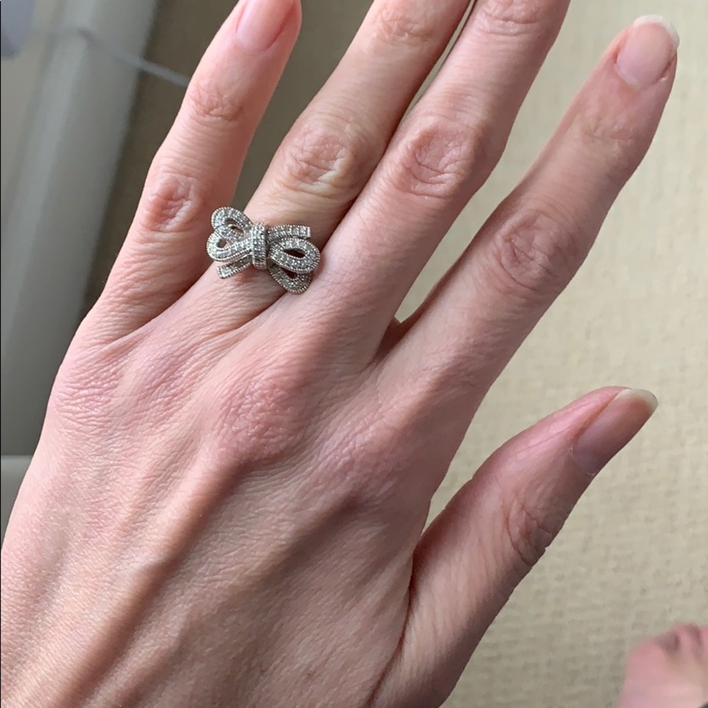 New Diamond & white gold bow ring